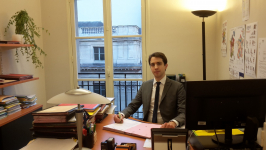 Raphaël Manière, chef de pôle, bureau des cabinets du ministère de l’Education nationale : Il répond aux Français pour le Ministre